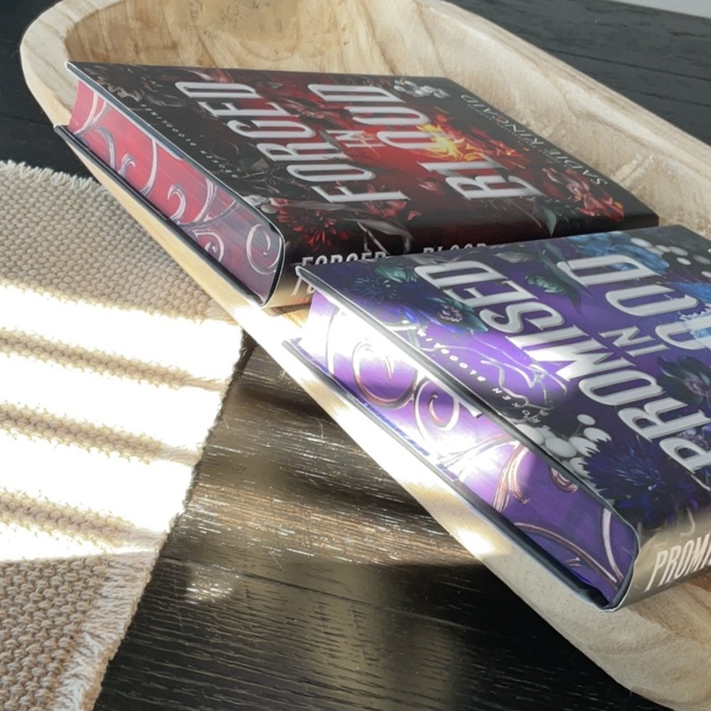 Sadie Kincaid Hardcovers - Picture 6 of 14